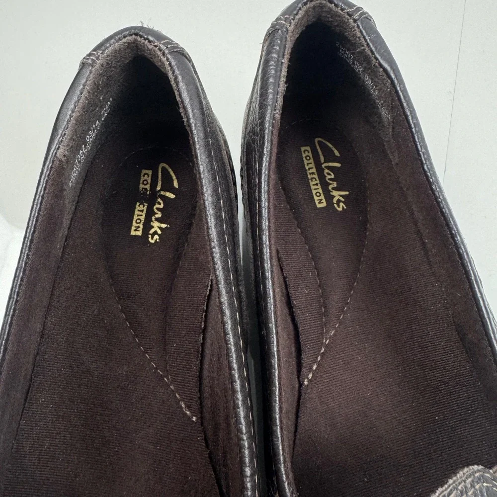 Clarks Collection Women Dark Brown Leather Button Detail‎ Loafer Shoes Size 7.5M